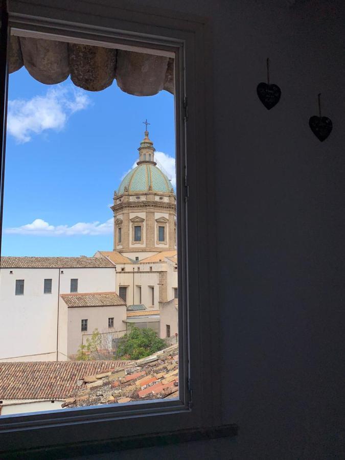 Sopra I Tetti Di Ballaro *
