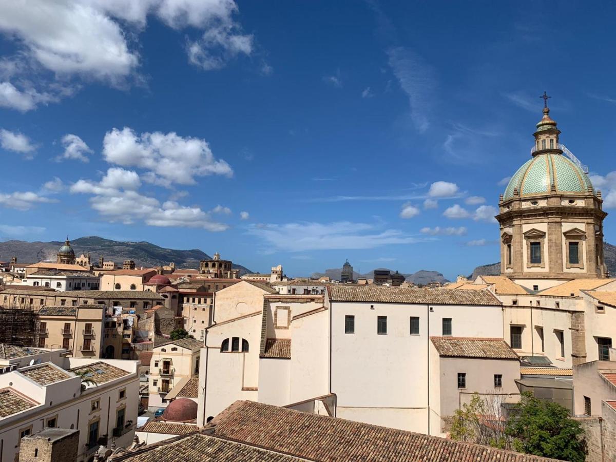 Sopra I Tetti Di Ballaro Apartment