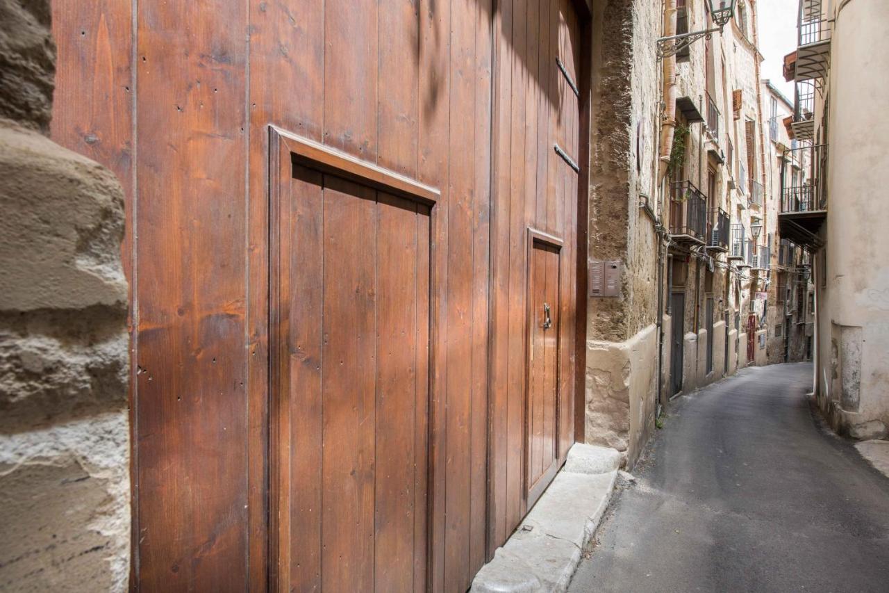 In Palazzo Vatticani Apartment