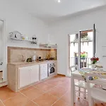 Vucciria Market Apartment With Balconies