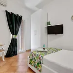 Vucciria Market Apartment With Balconies
