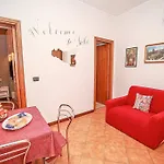 Appartamento Con Terrazza Al Centro Storico.
