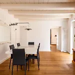 Vittorio Emanuele Apartment With Terrace By Wonderful Italy