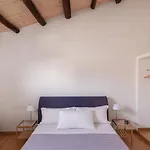 Conte Ruggero Apartment By Domusicily