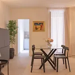 Cobi Luxury Apartment