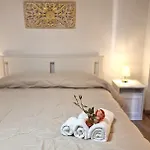Pomelia House