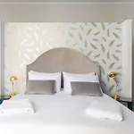 Verosicily Sant\'Elia Suite