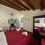 House Quattro Canti