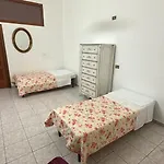 Home Ilary