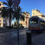 3Sisters Apartments