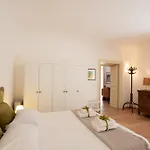 Titi\'S Place