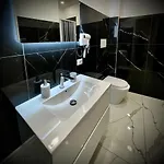 Avusa Home II