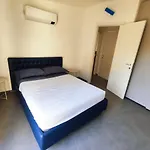 Qasa Apartment With Terrace, Palermo Center