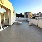 Qasa Apartment With Terrace, Palermo Center