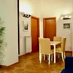 Flo\'S Chathedral Home
