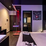 Maximum Hub Suite&Spa
