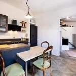 Ibis Lodge With Swimming Pool