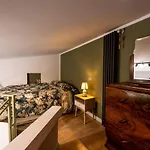 Ibis Lodge With Swimming Pool