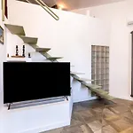 Ibis Lodge With Swimming Pool