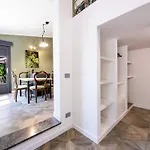 Ibis Lodge With Swimming Pool