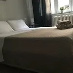 Maqueda Suiterooms