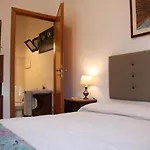 Stanza In Villa Liberty A Mondello