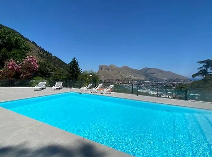 Mini Suite con piscina.