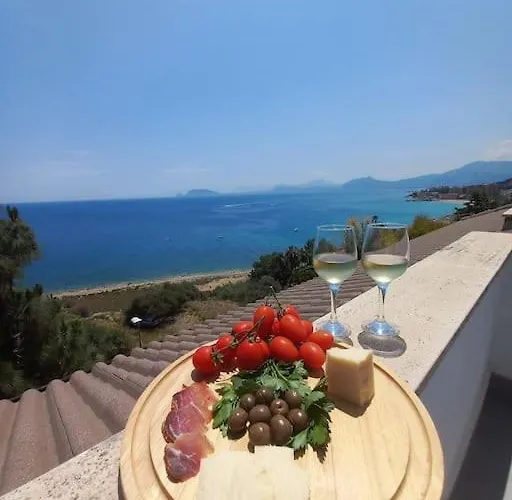 Panoramic Apartment On The Beach A/C