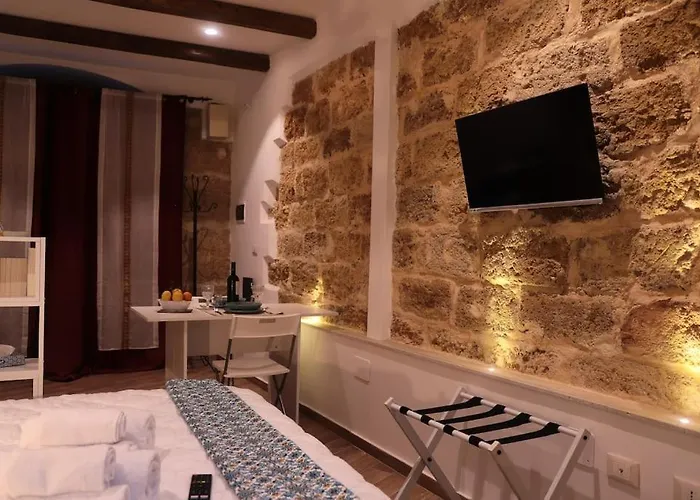 Casuzza Palazzo Storico, Stazione Centrale Palermo