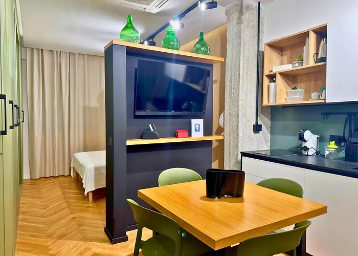 Plaza Suite