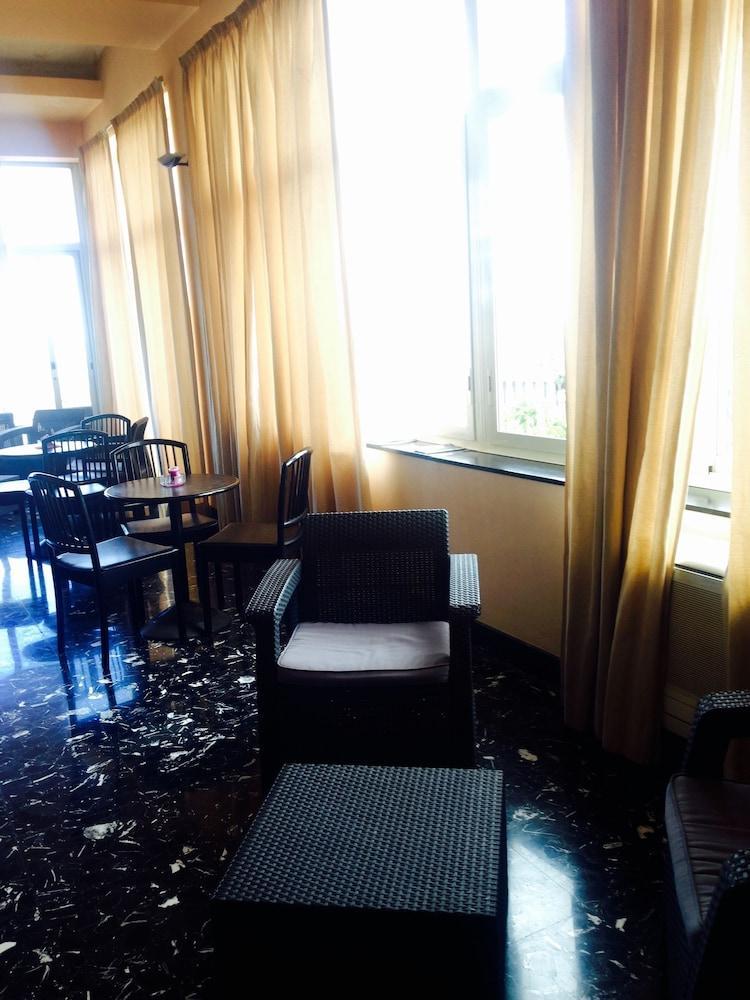 Libertà Hotel 3*