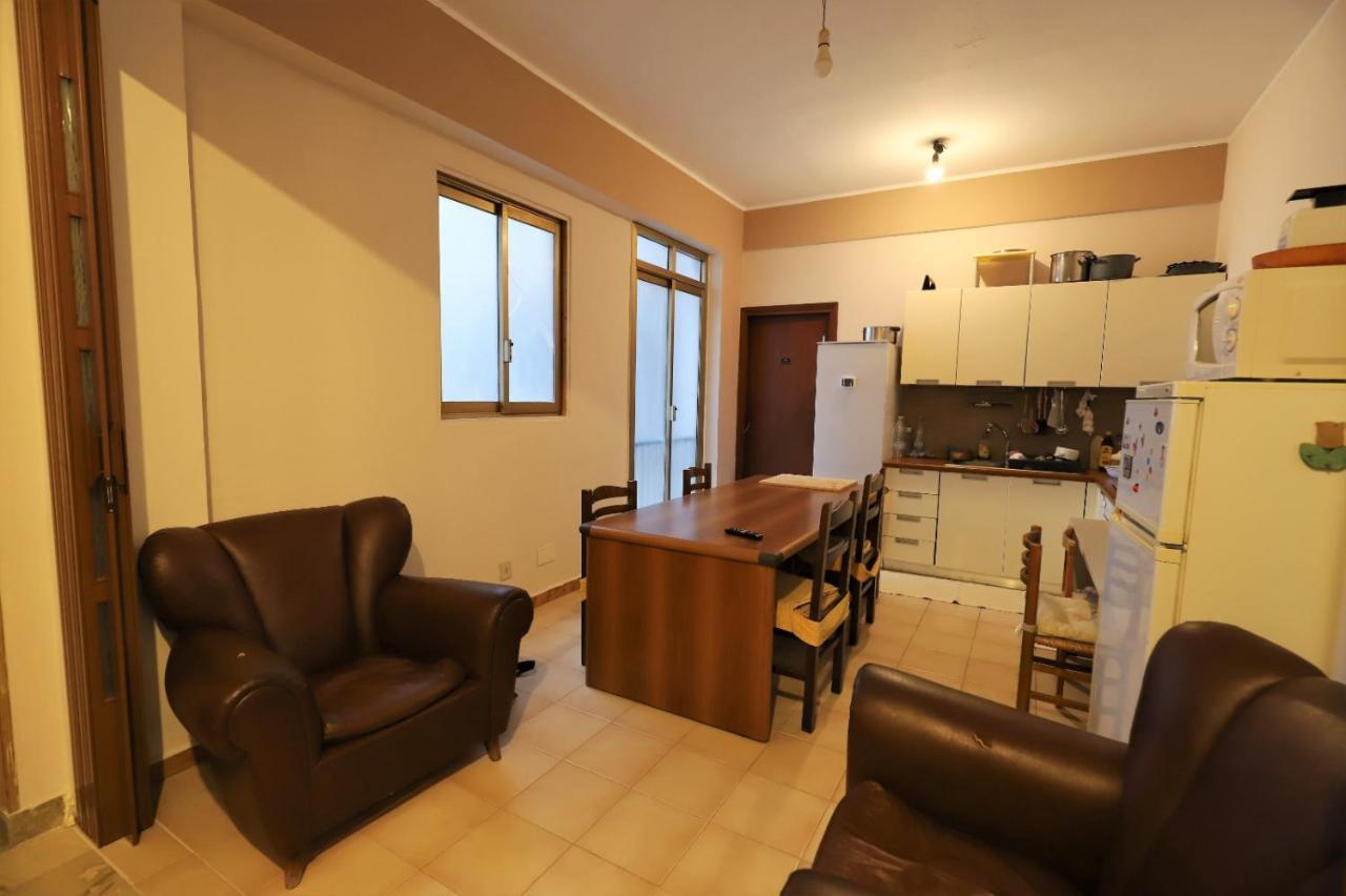 Casa Studenti E Giovani Turisti Fkk - Giochi Di Societa Ed Intimo Party - Volontari Benvenuti Privatunterkunft Palermo