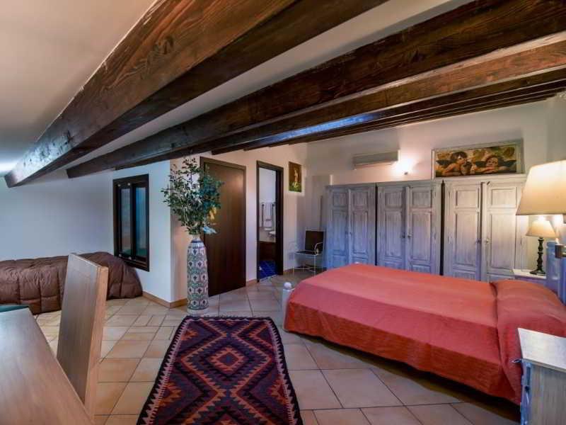 Porta Di Castro Boutique & Pool Hotel