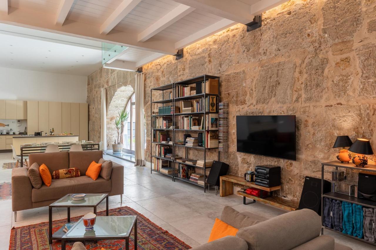 Valverde Art Space Loft By Domusicily
