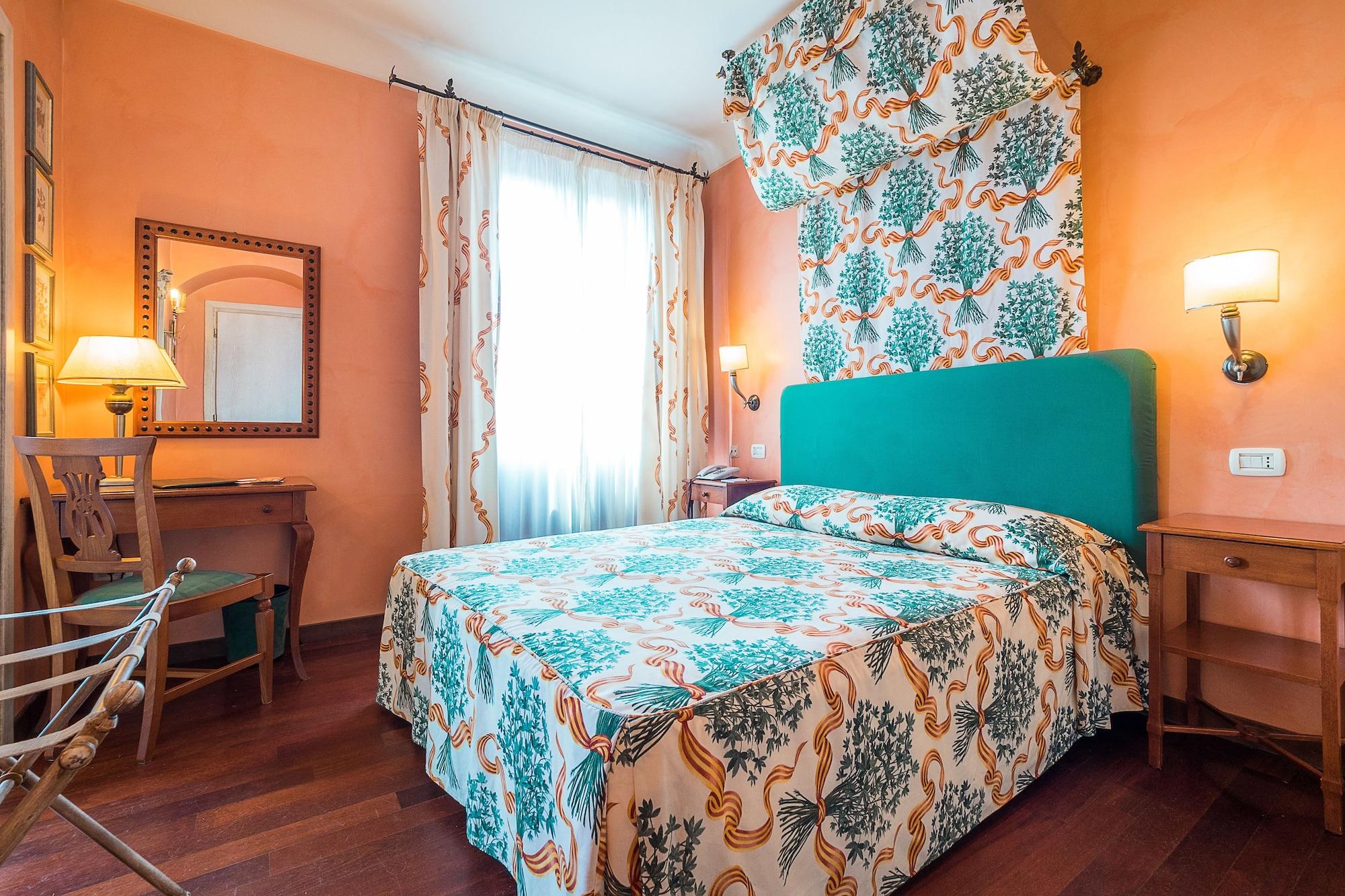 Vecchio Borgo Hotel