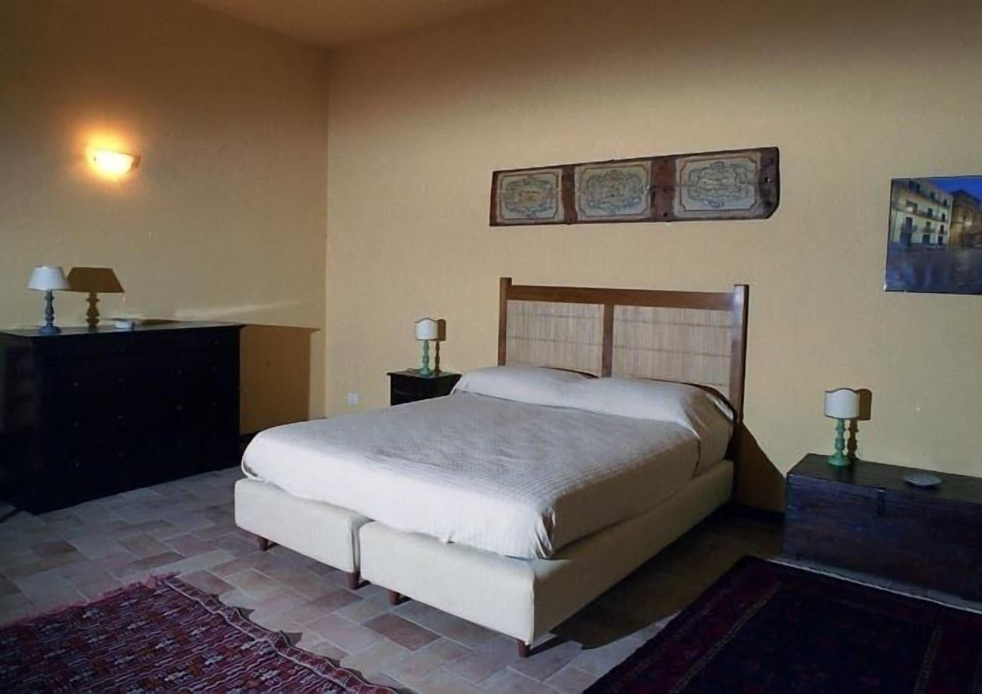Casa Orioles 3*