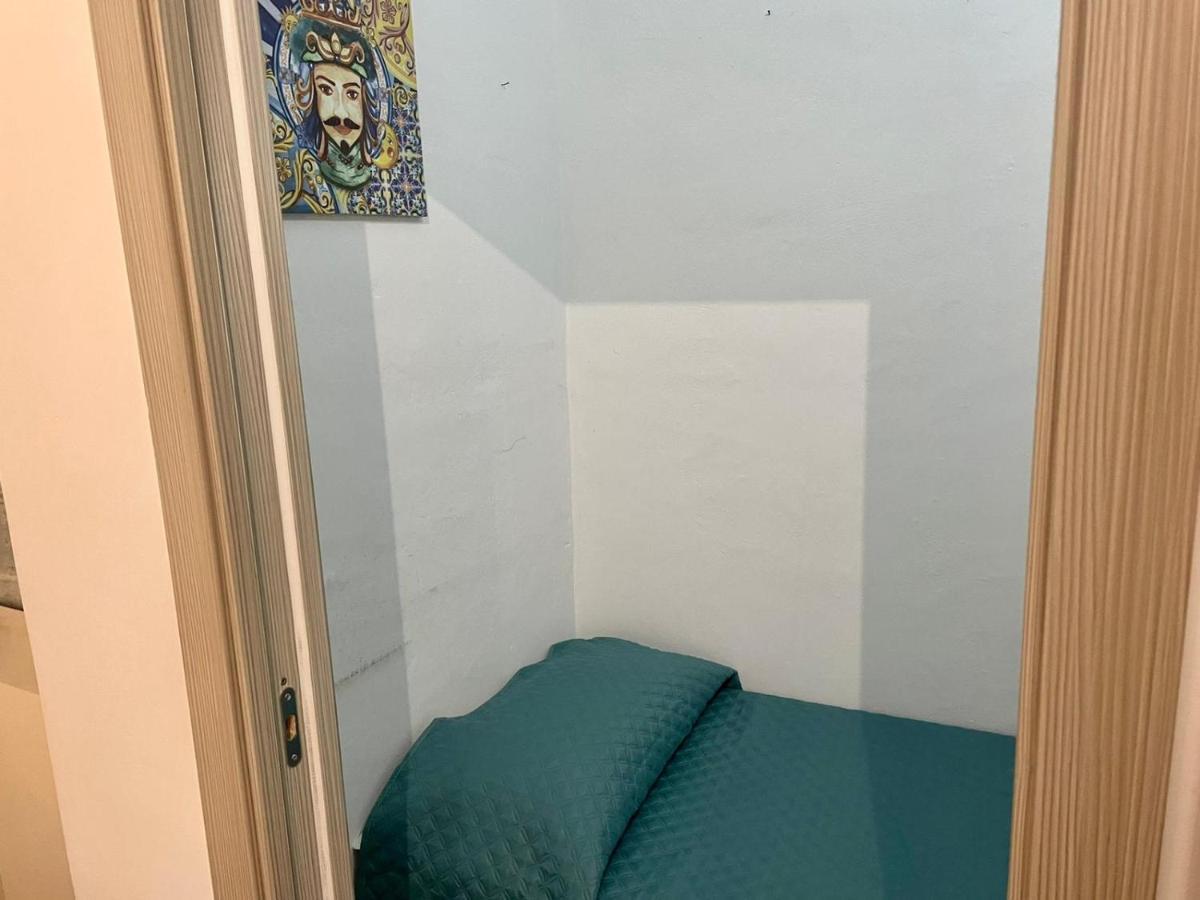 Maqueda Apartament For 4 Palermo Centre Ballaro Palermo
