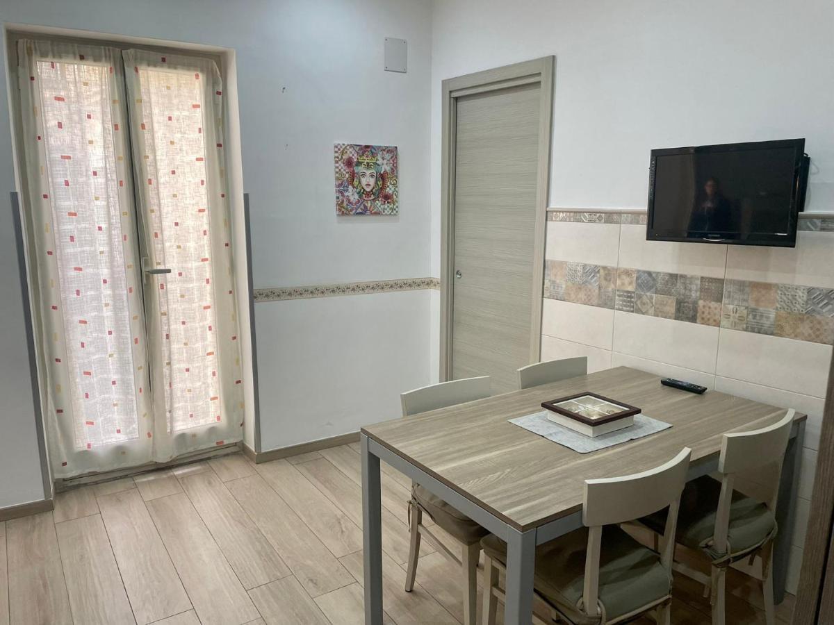 Maqueda Apartament For 4 Palermo Centre Ballaro Palermo