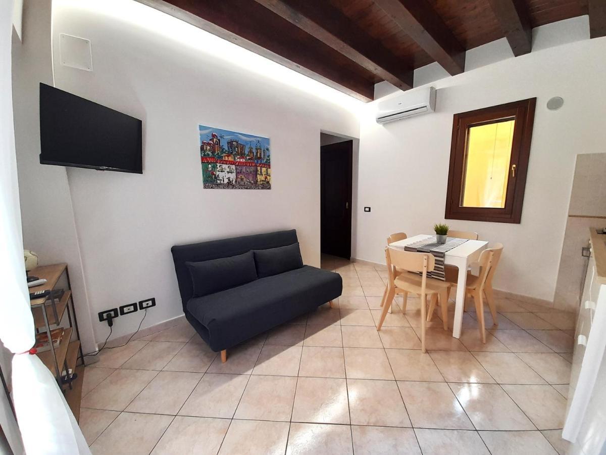 I Vicini Del Re Apartamento