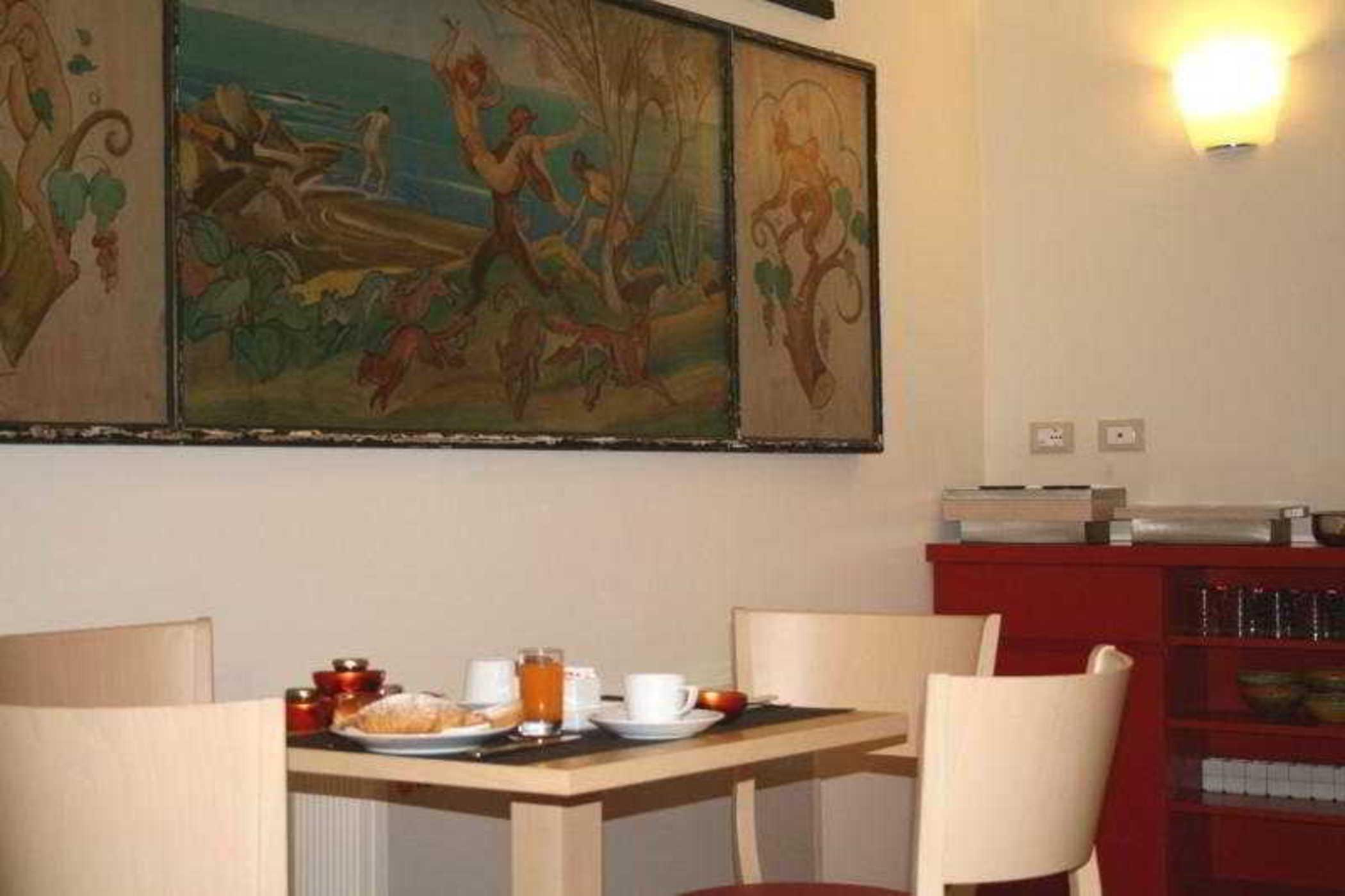 Garibaldi Hotel 4*