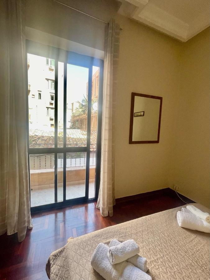 Apartment Dimora Di Maury A Due Passi Dai Trasporti E Da Ballaro