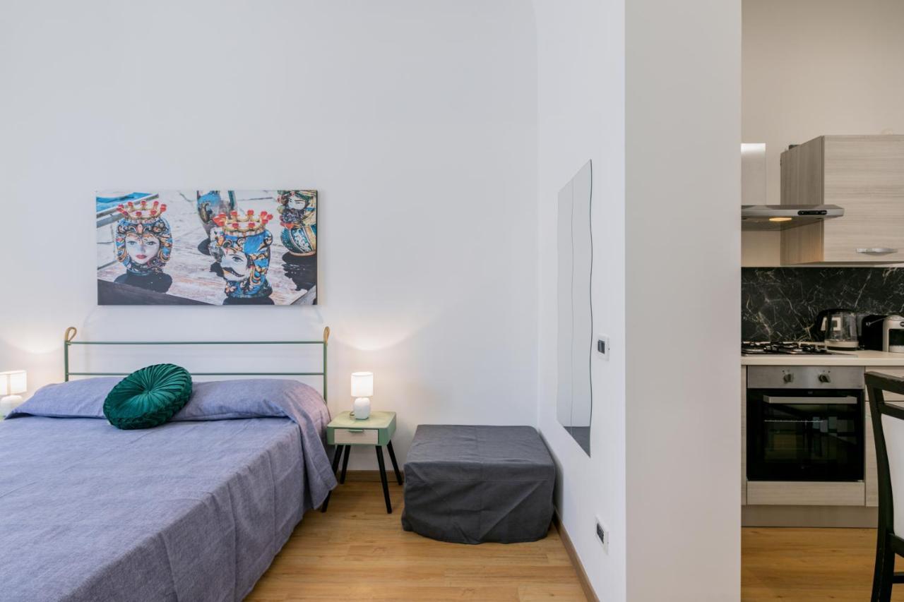 Corso Dei Mille Station Flat With Balcony Apartment