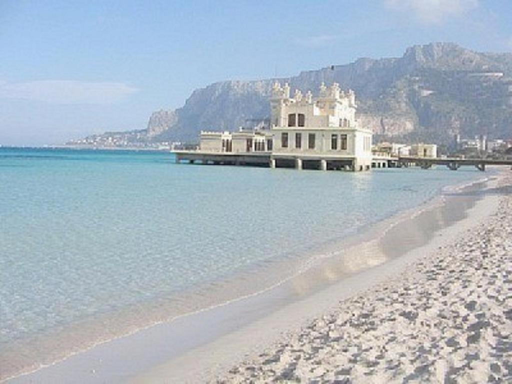Mondello Rose House Appartamento *
