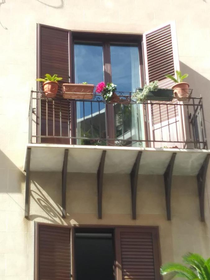 Apartment Charming Mezzanine Flat In Centre Palermo