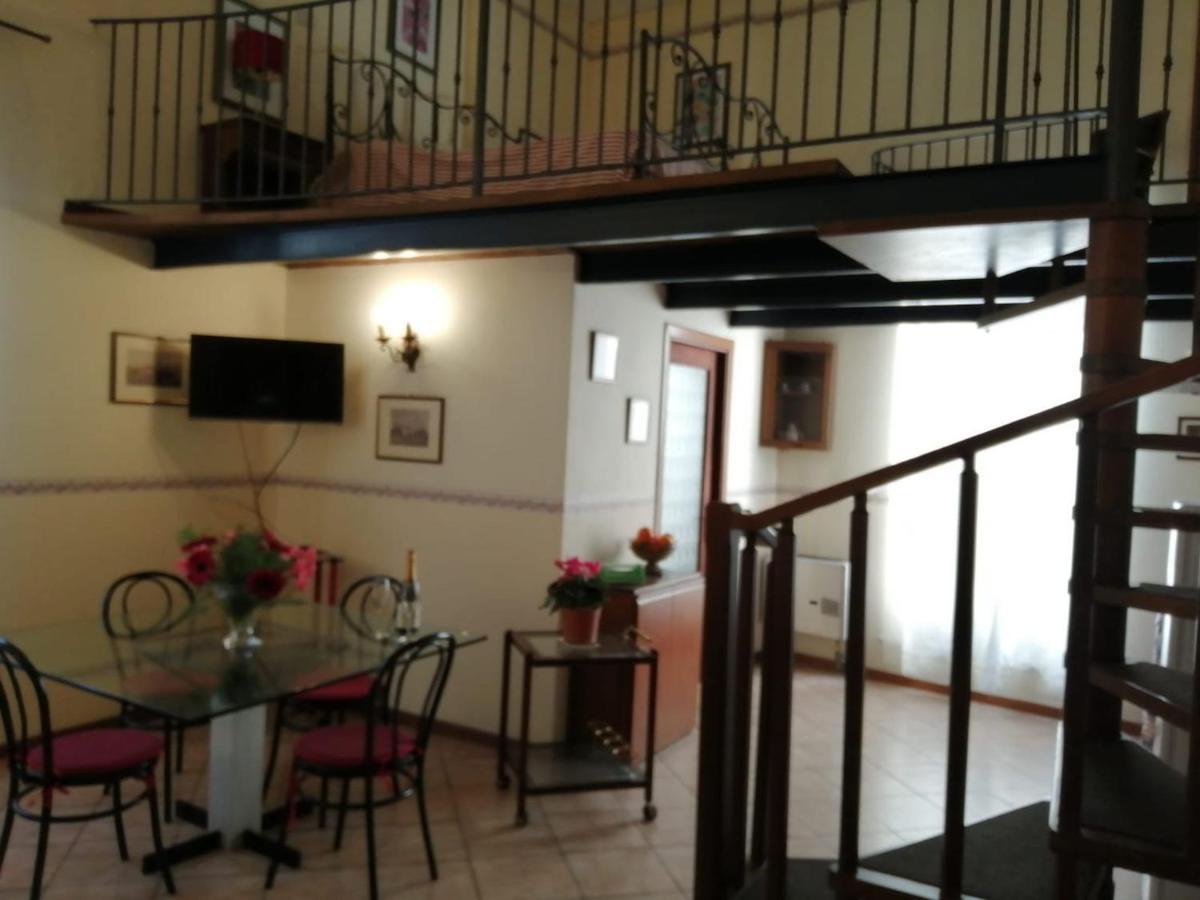 Apartment Charming Mezzanine Flat In Centre Palermo