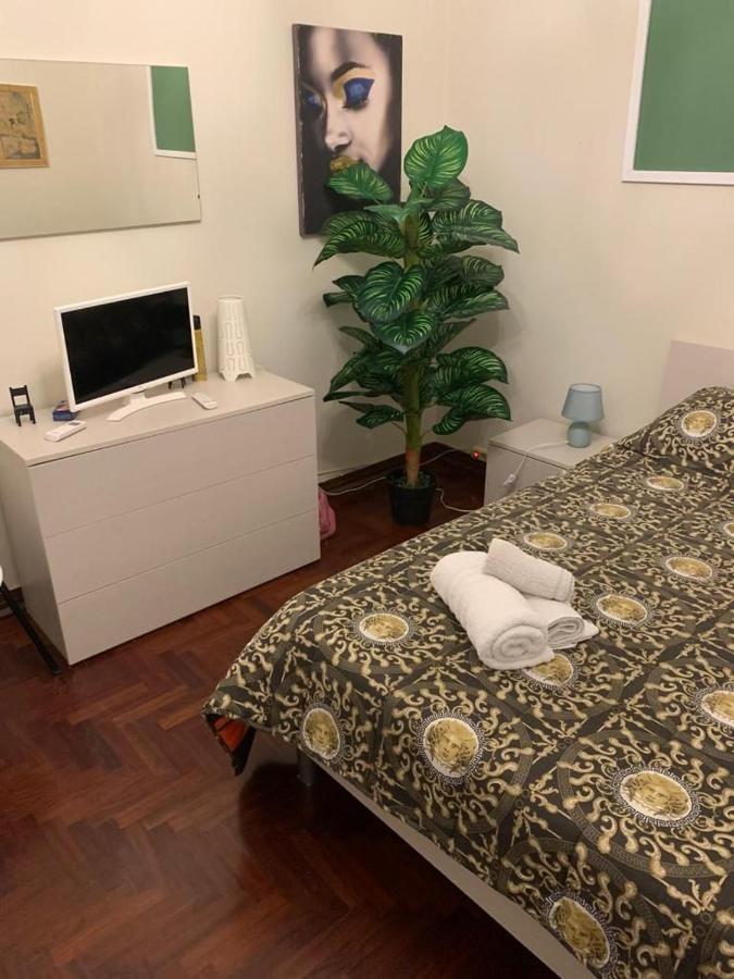 Apartment Dimora Di Maury A Due Passi Dai Trasporti E Da Ballaro Palermo