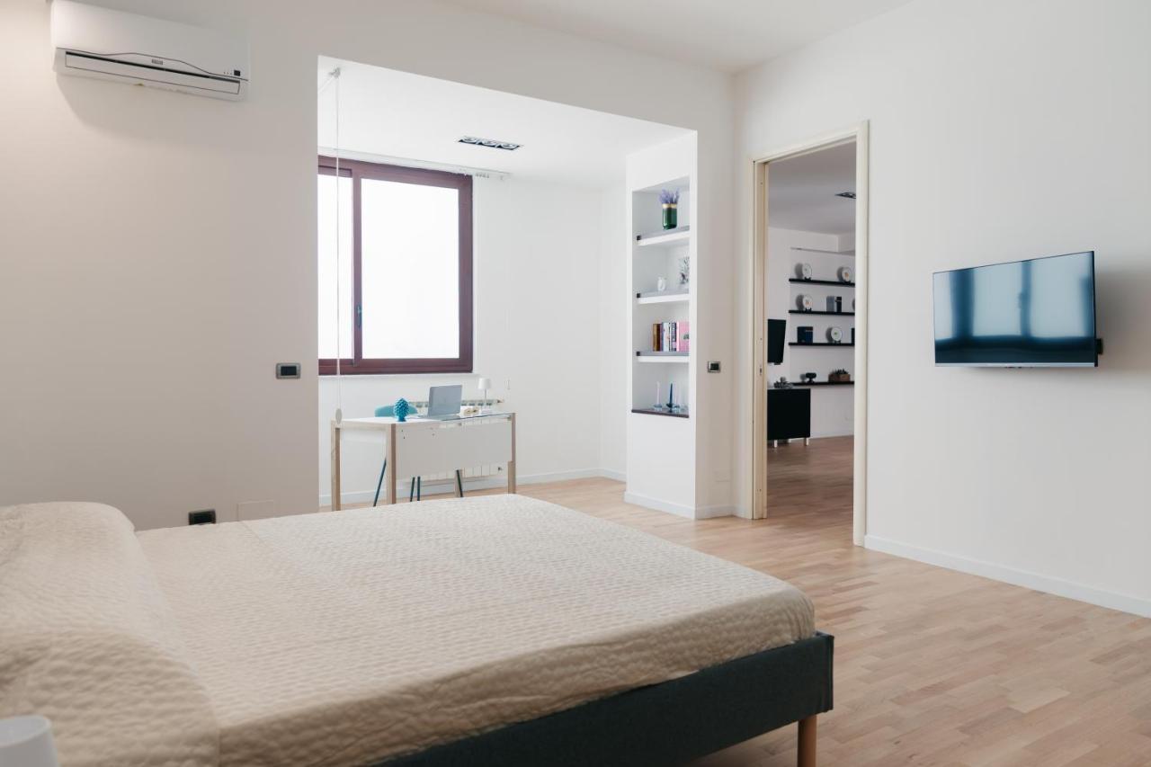 Casa Di Vetro *