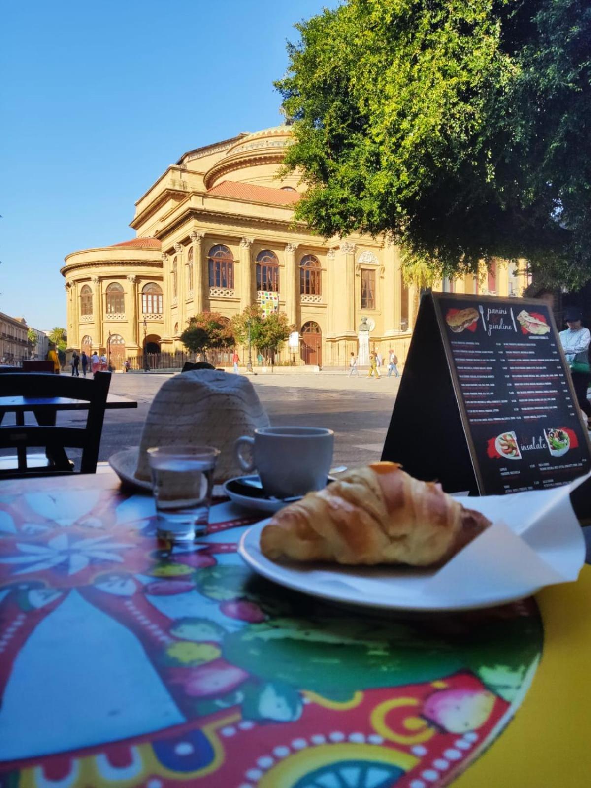 Piccola E Dimora Del Teatro Massimo