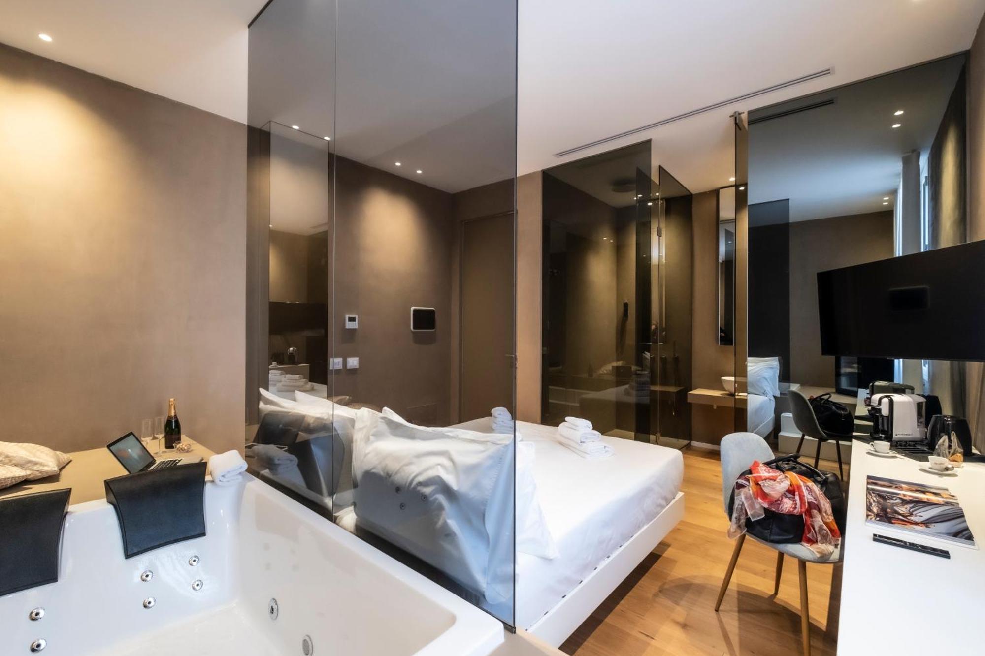 Amorgiu Luxury