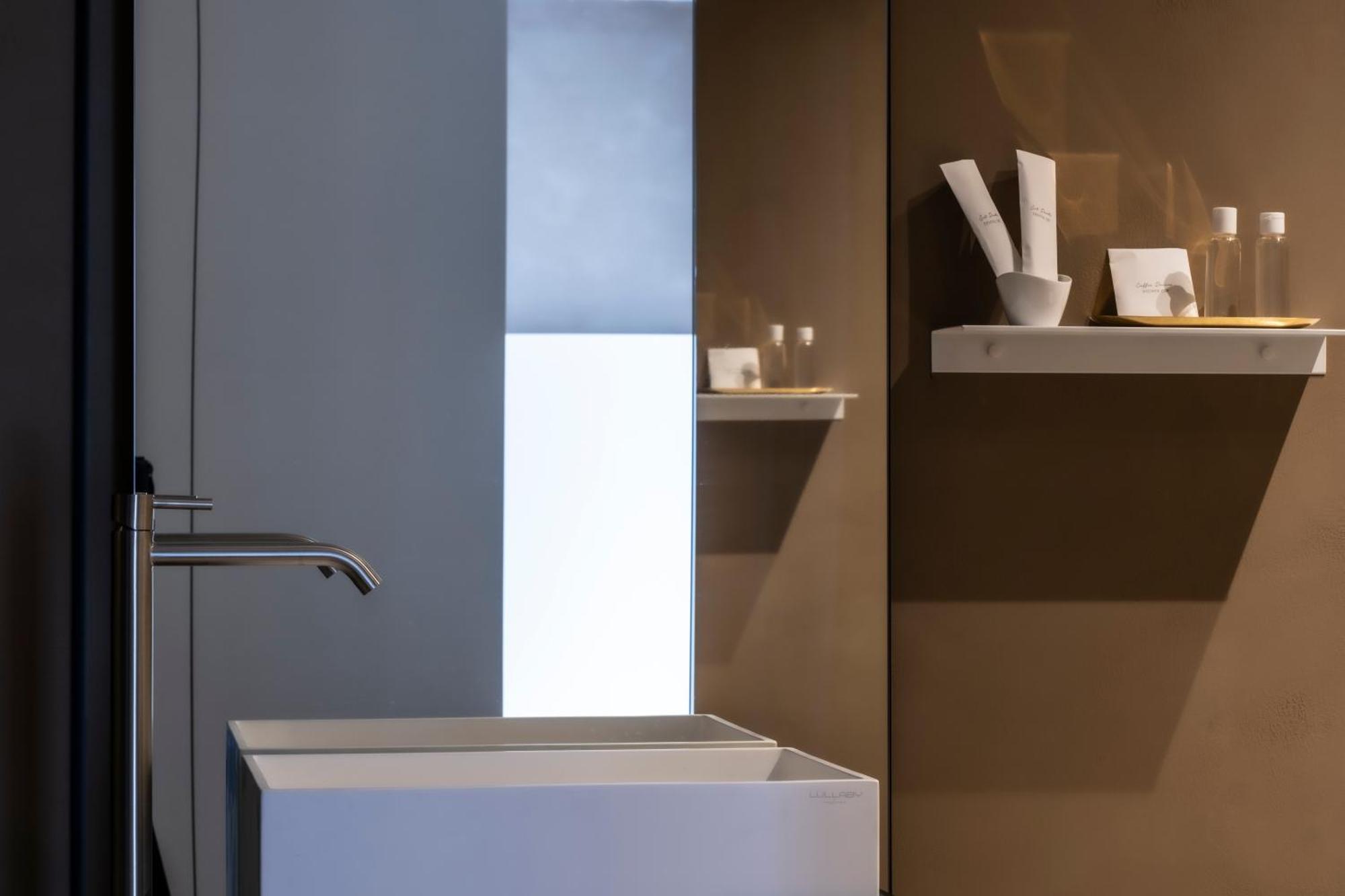 Amorgiu Luxury
